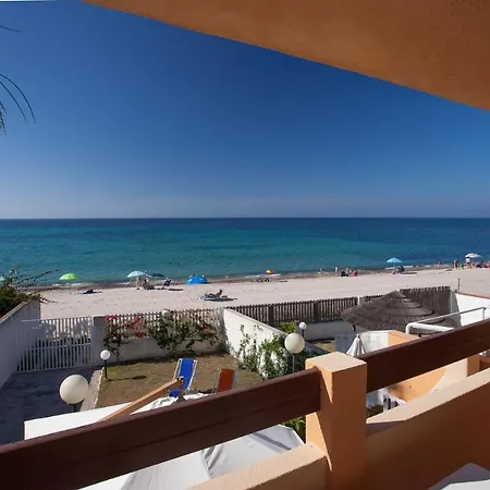 Lucia Sul Mare Villa Sant'Andrea (Sardinia)