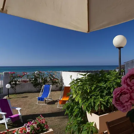 Lucia Sul Mare Villa Sant'Andrea (Sardinia)